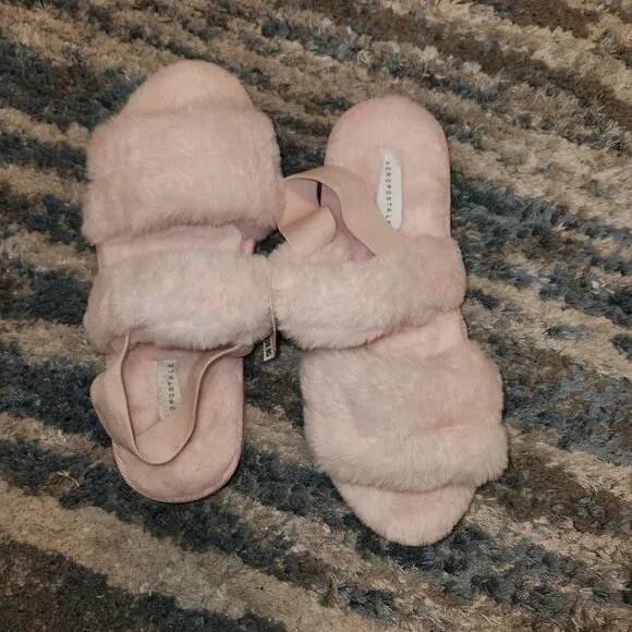Aeropostale Plush Slippers || sz10 || NWT - Picture 4 of 7